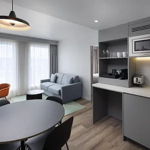 By Marriott Paris Charles De Gaulle Airport **** رواسي أو فرانس