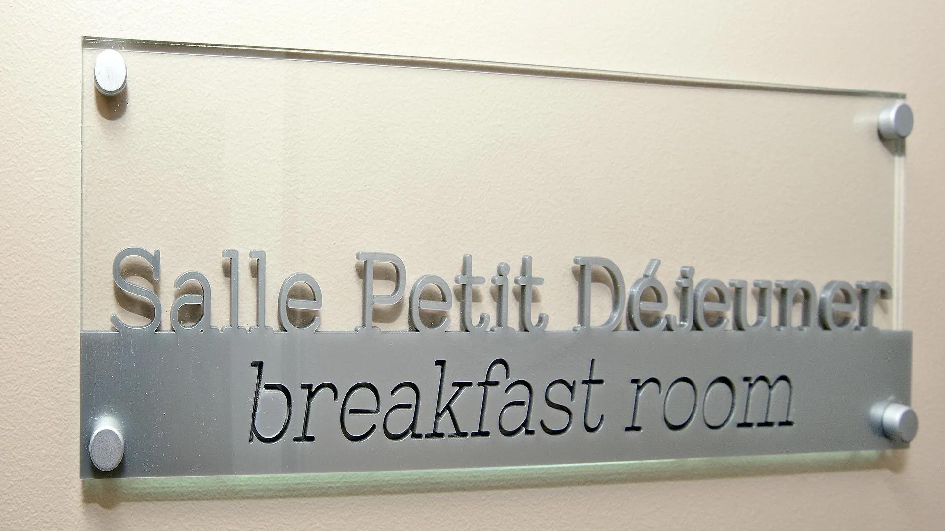 *** Apartahotel Residhome Paris Clamart Francia